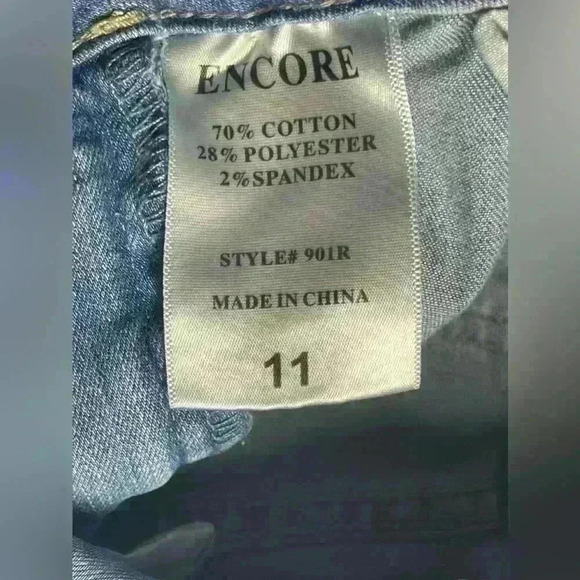 Encore 11 Distressed Skinny Jeans - Picture 4 of 7